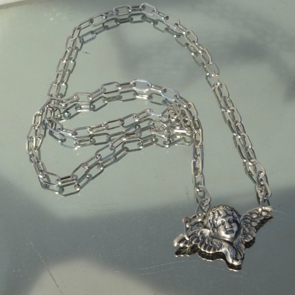 Cherub Angel Wings Victorian Silver Necklace - Picture 3 of 4